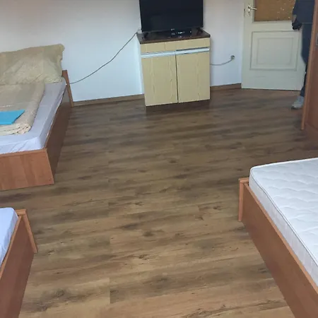 Peregrino Vendeghaz בית הארחה בודארוס