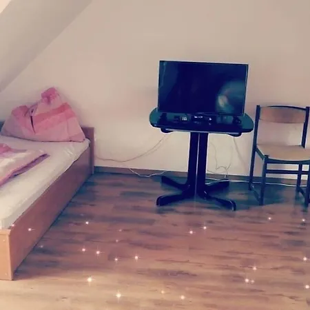 Peregrino Vendeghaz בית הארחה *